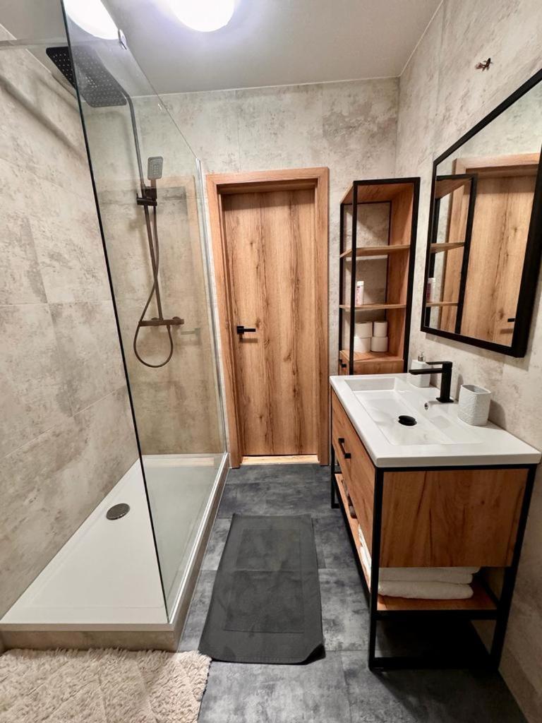 Villa Camphouse Chvalšiny Esterno foto